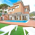 2pau - Willa Lloret de Mar